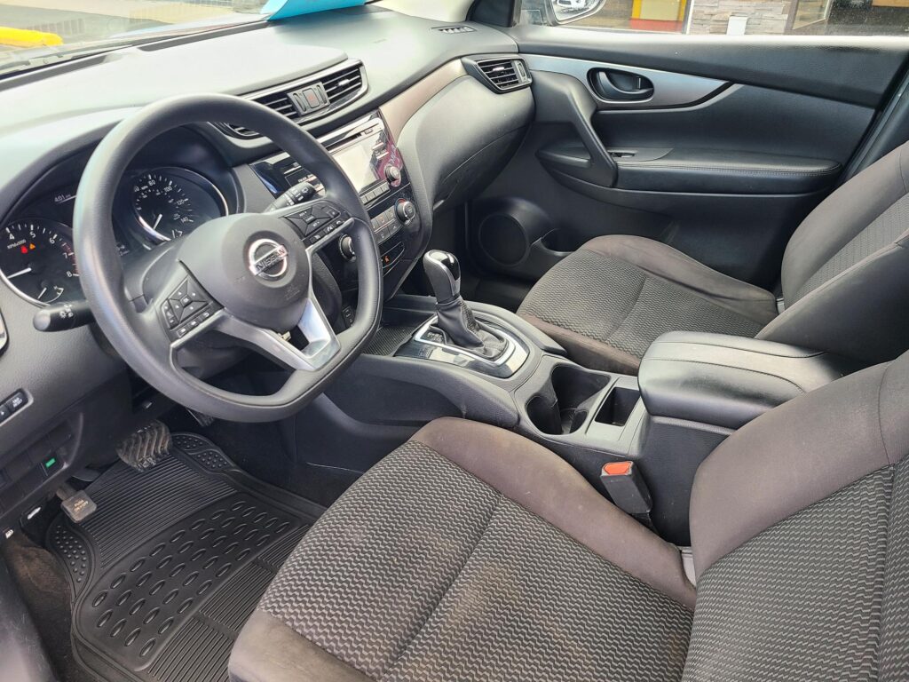 2018 Nissan ROGUE SPORT S; SL