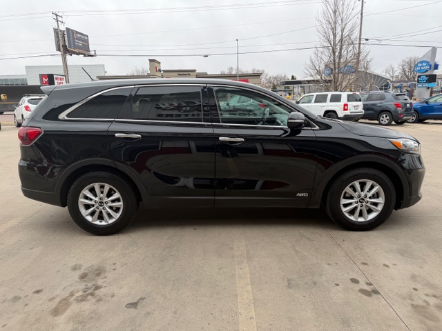 2020 KIA SORENTO LX; L