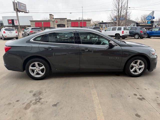 2017 Chevrolet MALIBU LS (1LS)