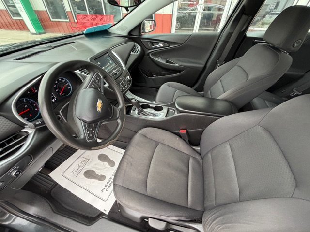 2017 Chevrolet MALIBU LS (1LS)