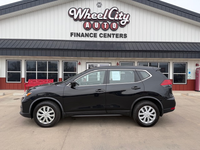 2017 Nissan ROGUE S; SL; SV