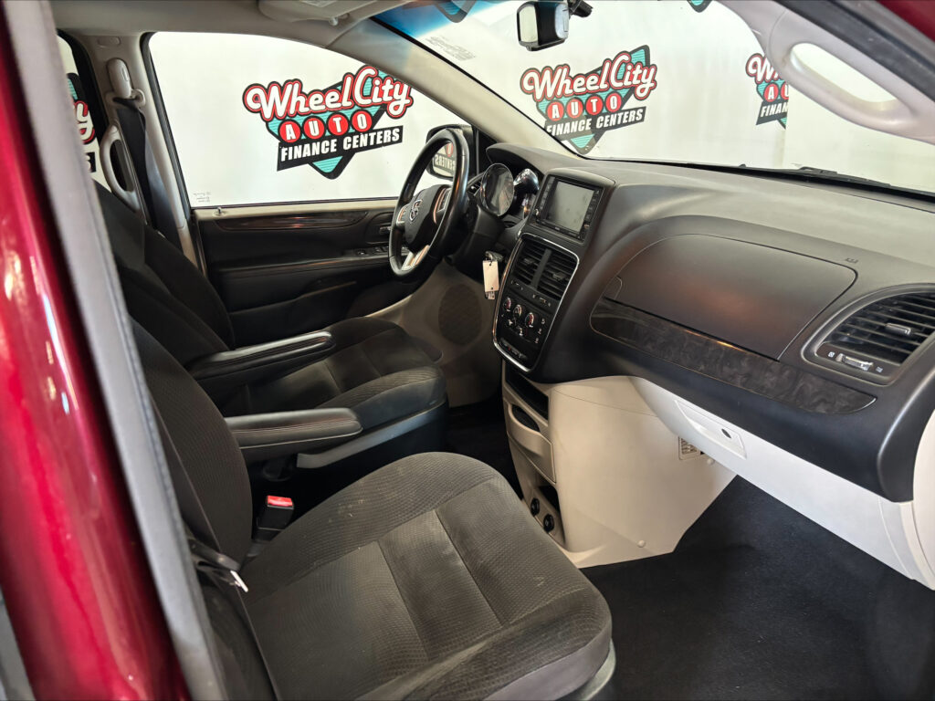 2017 Dodge GRAND CARAVAN SE