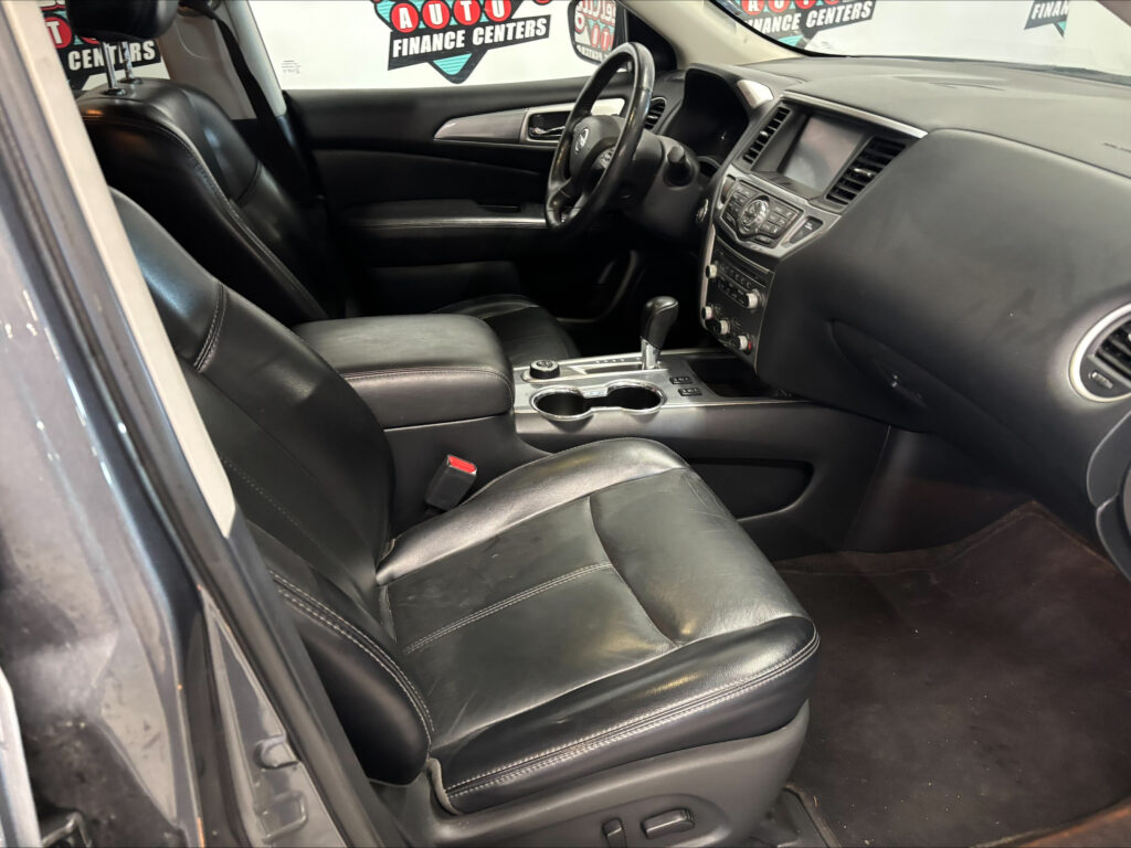 2020 Nissan PATHFINDER SL