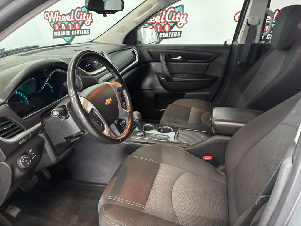 2017 Chevrolet TRAVERSE 1LT