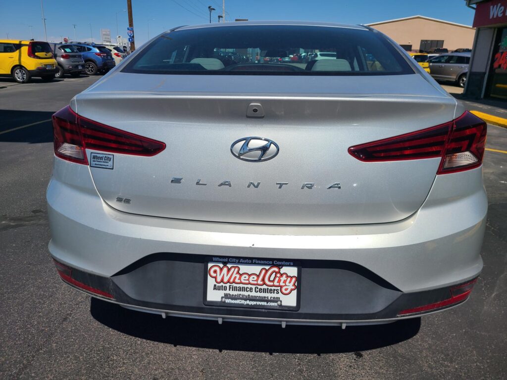 2019 Hyundai ELANTRA LIMITED; SE