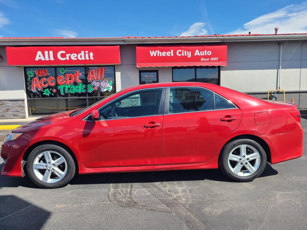 2013 Toyota CAMRY SE; LE; XLE