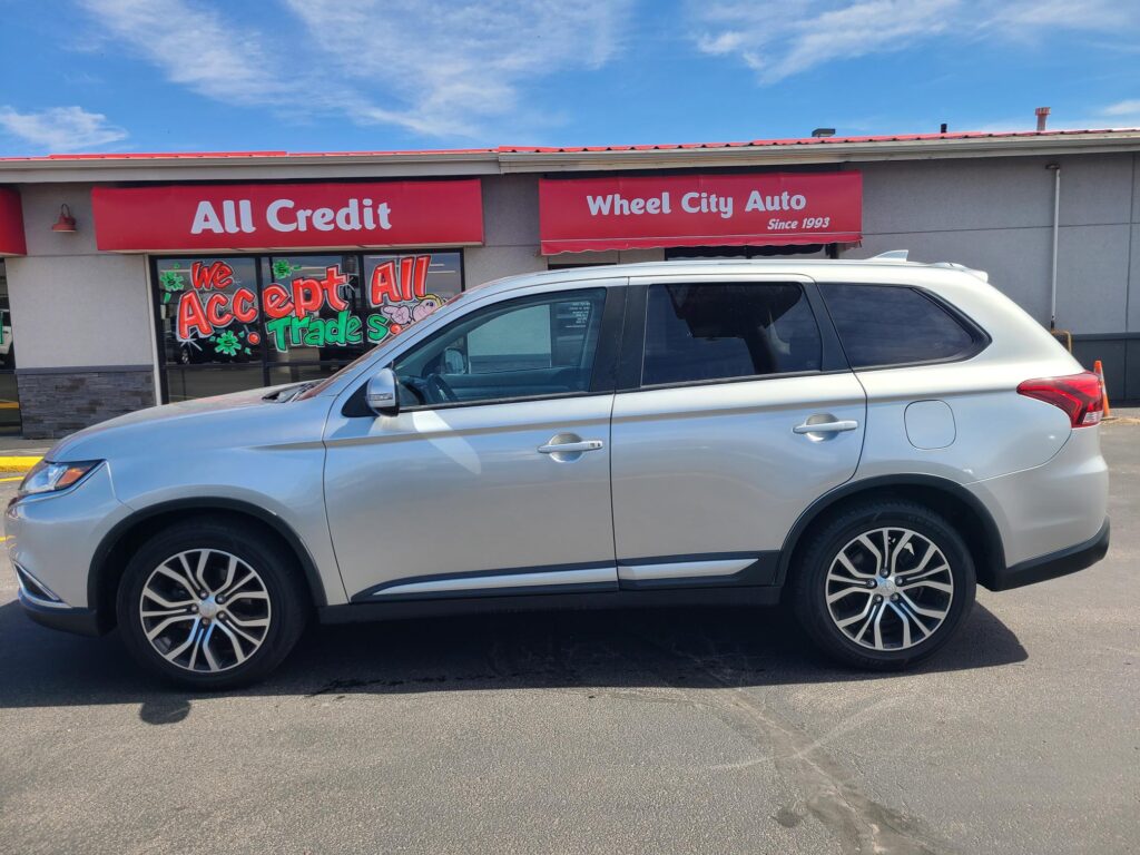 2018 MITSUBISHI OUTLANDER SE