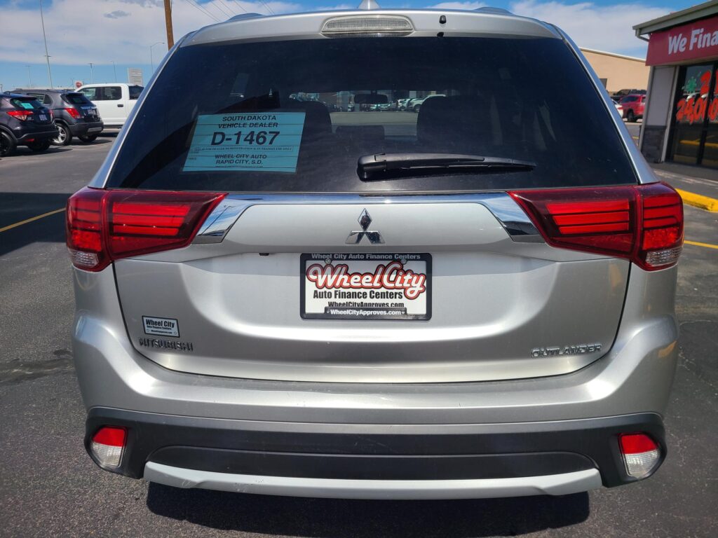 2018 MITSUBISHI OUTLANDER SE