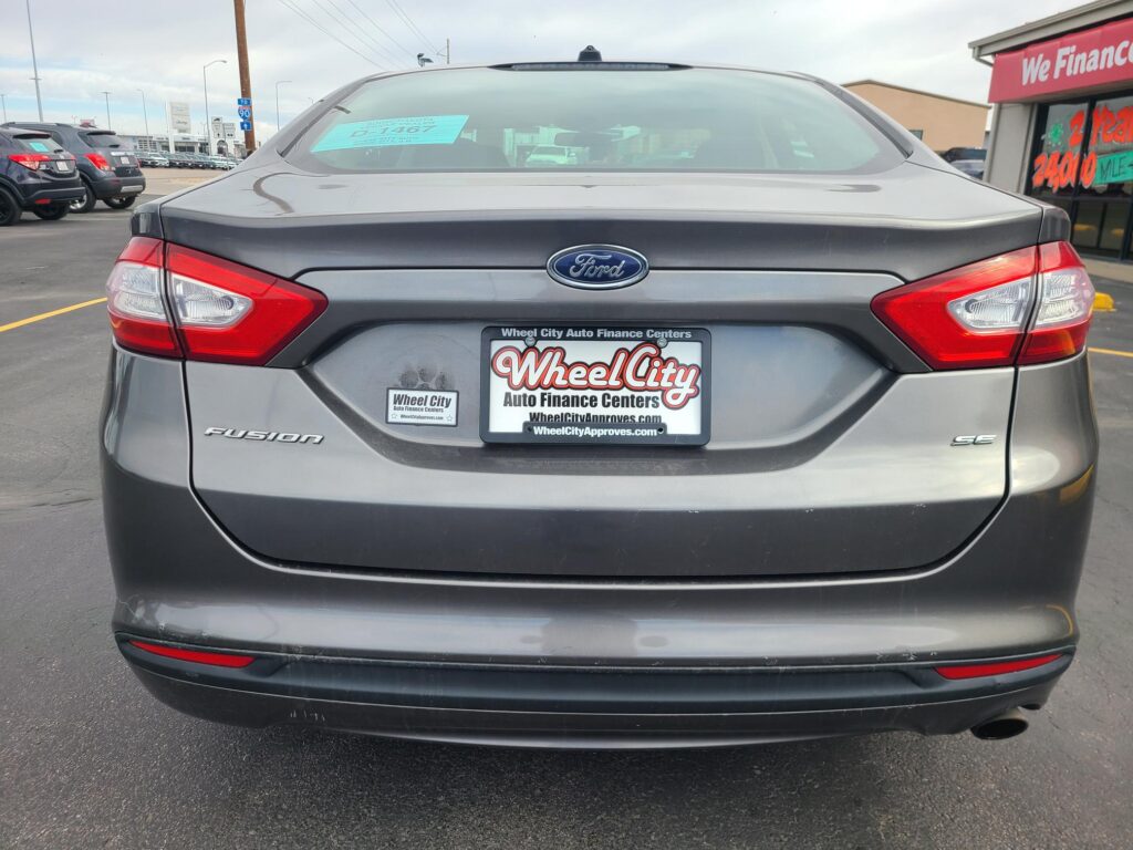 2013 Ford FUSION SE