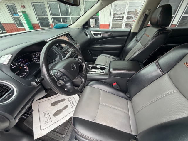 2020 Nissan PATHFINDER SL