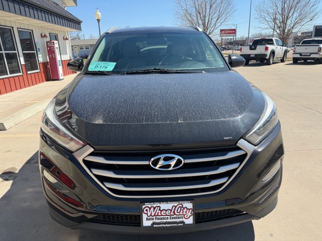 2018 Hyundai TUCSON BASE; SPORT;
