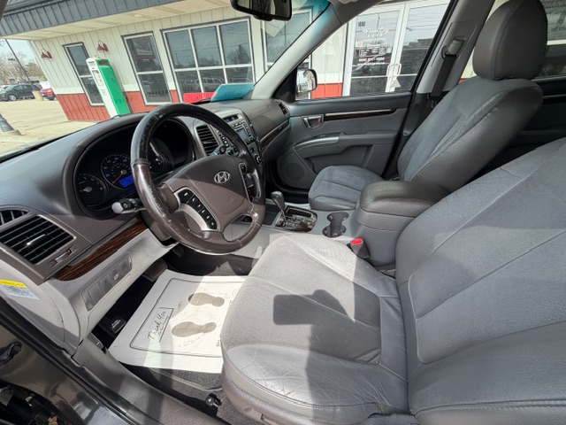 2010 Hyundai SANTA FE LIMITED; SE