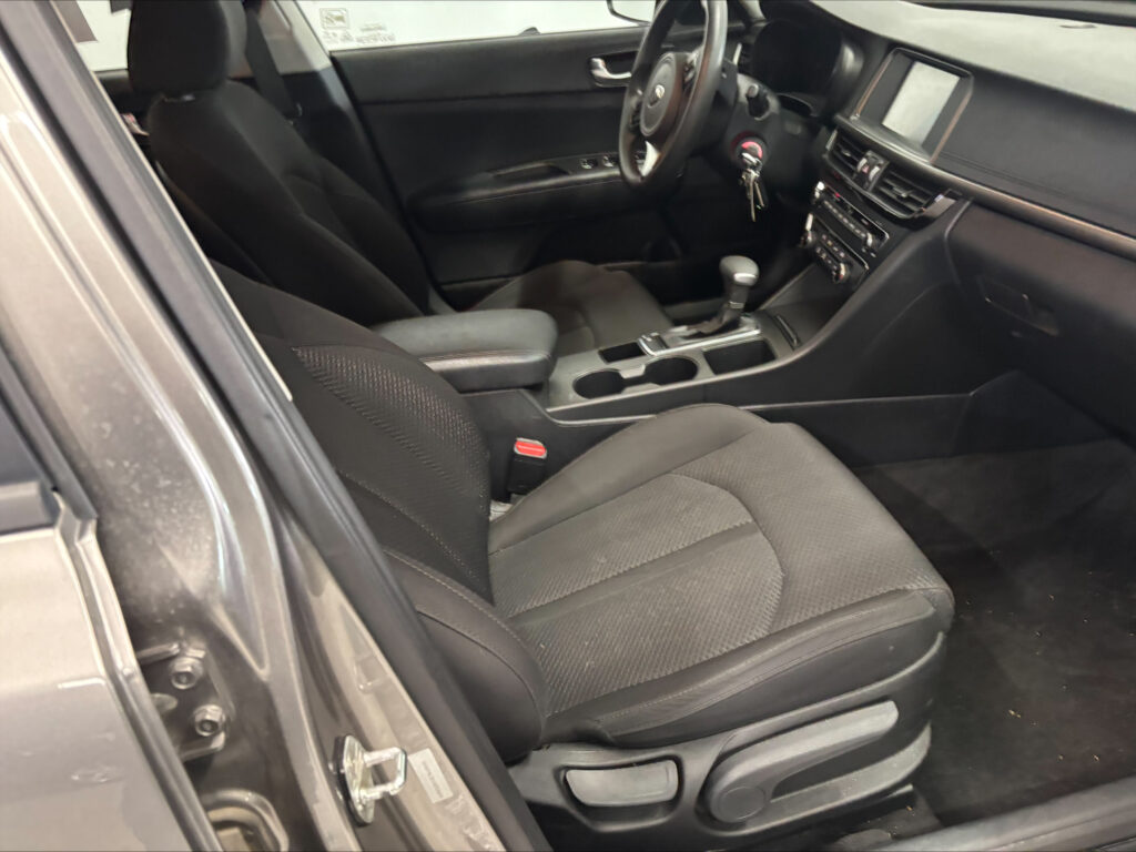 2018 KIA OPTIMA LX; S