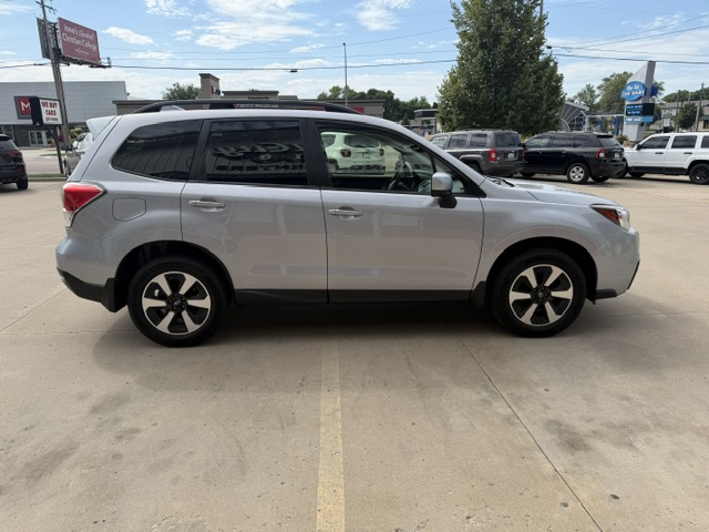 2017 SUBARU FORESTER 2.5I PREMIU