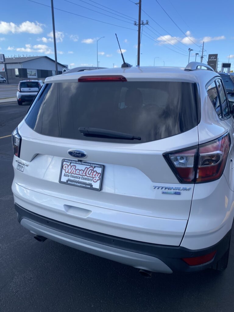 2017 Ford ESCAPE TITANIUM