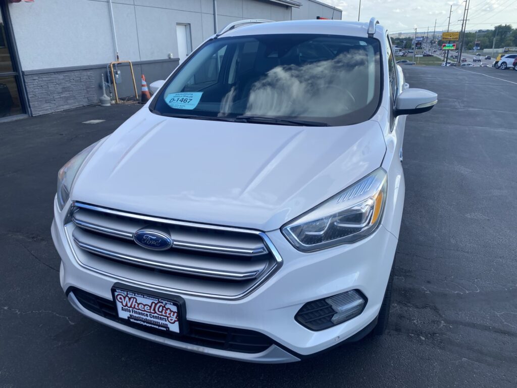 2017 Ford ESCAPE TITANIUM