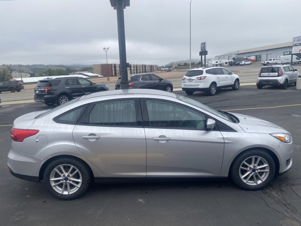2018 Ford FOCUS SE