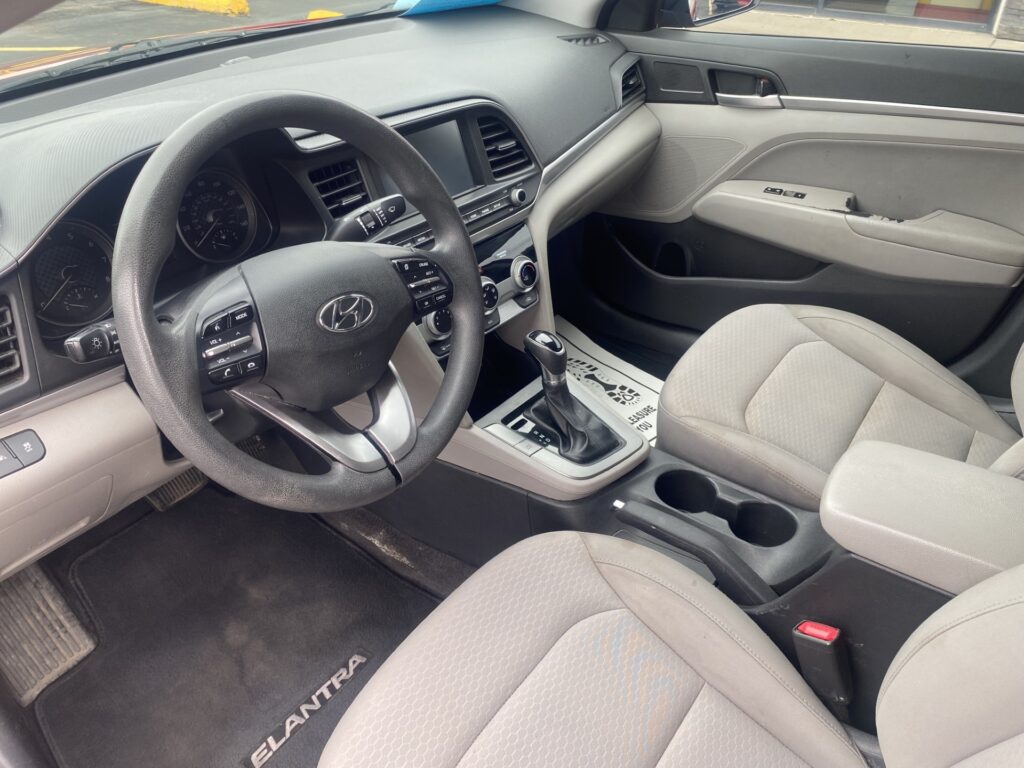 2019 Hyundai ELANTRA LIMITED; SEL