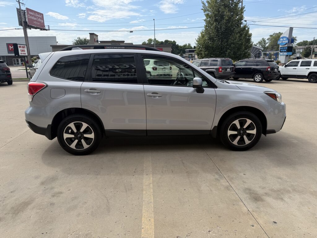 2017 SUBARU FORESTER 2.5I PREMIU