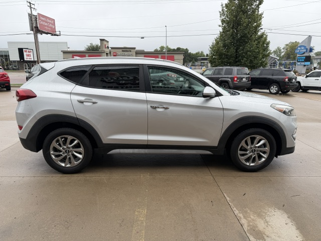 2018 Hyundai TUCSON BASE; SPORT;