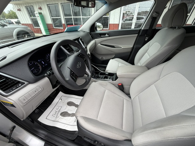 2018 Hyundai TUCSON BASE; SPORT;