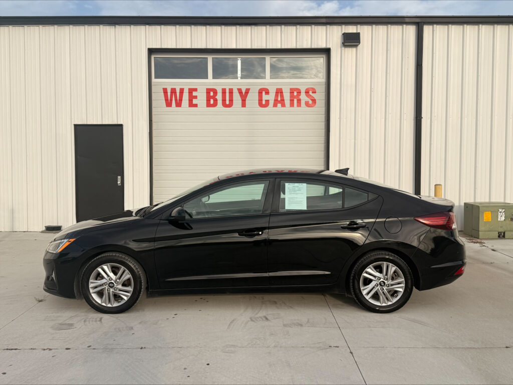 2020 Hyundai ELANTRA LIMITED; SEL