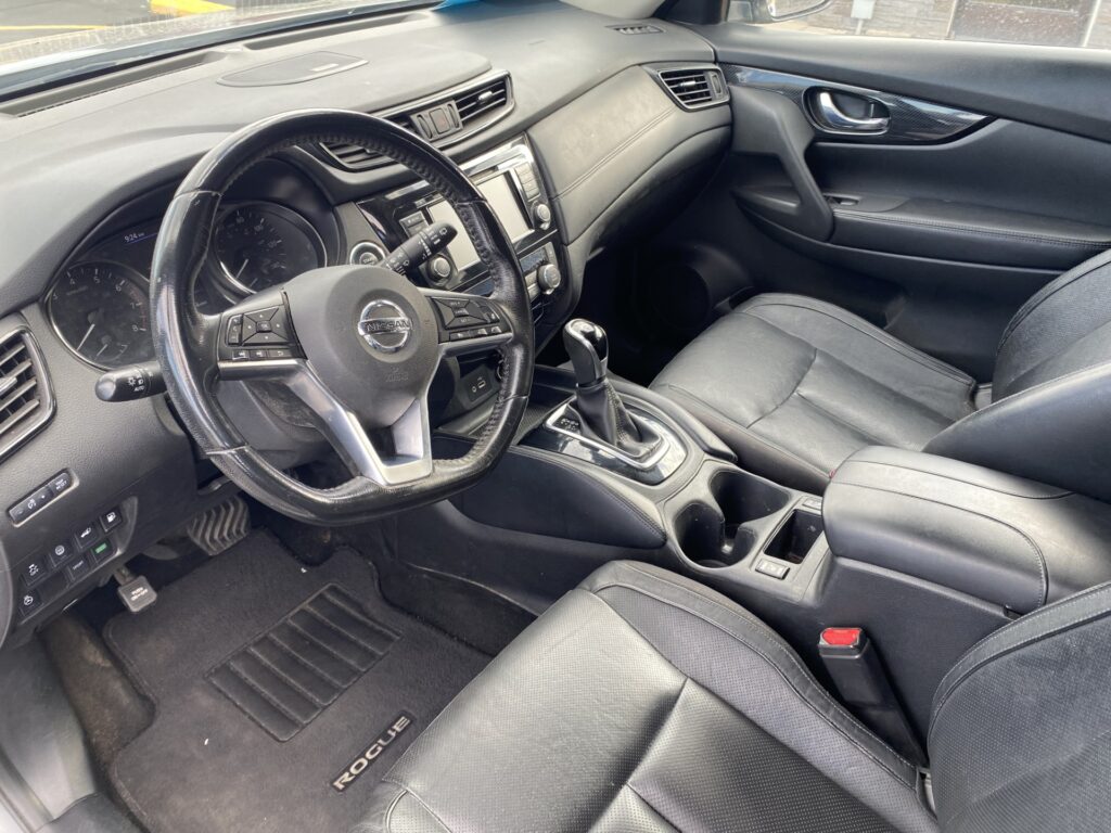 2018 Nissan ROGUE S; SL; SV