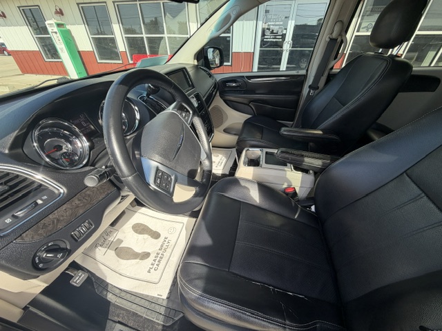 2012 CHRYSLER TOWN & COUNTRY TOURI