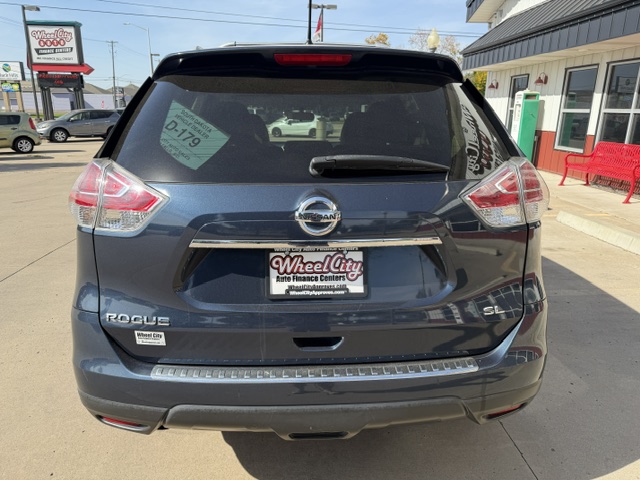 2015 Nissan ROGUE S; SL; SV