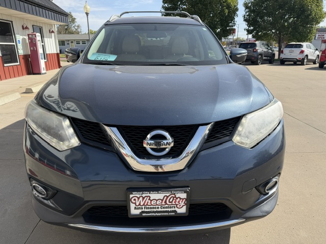2015 Nissan ROGUE S; SL; SV
