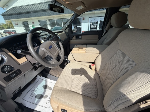 2013 Ford F-150 XL; PLATINUM;