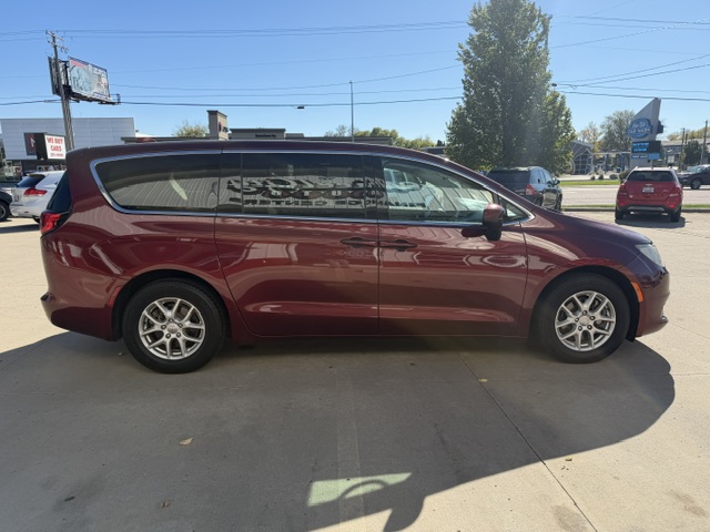 2017 CHRYSLER PACIFICA LX