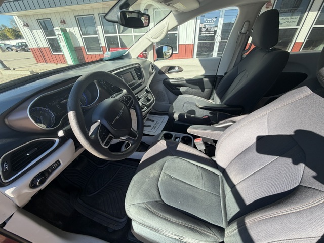 2017 CHRYSLER PACIFICA LX