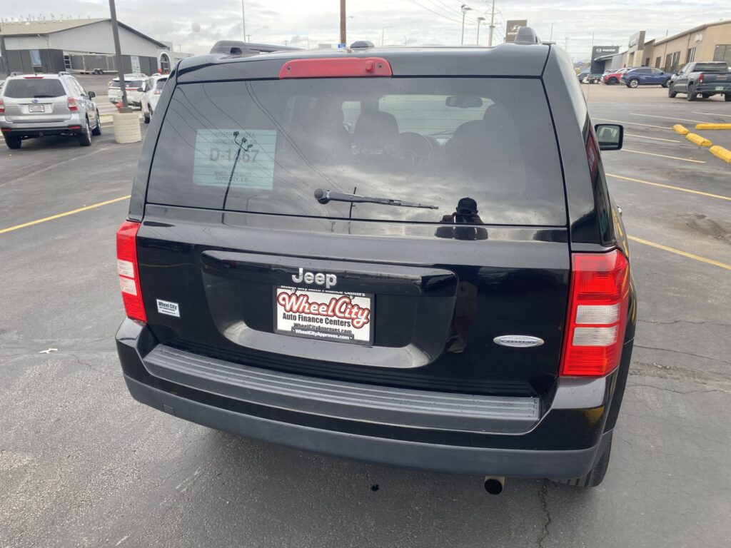 2016 Jeep PATRIOT LATITUDE