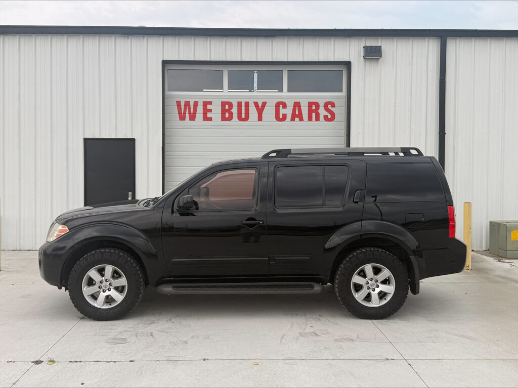 2012 Nissan PATHFINDER S; LE; SV